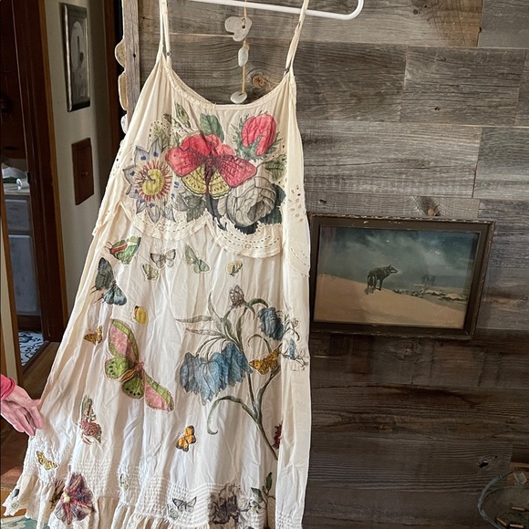 Magnolia Pearl Floral Cream Dress - Picture 2 of 5